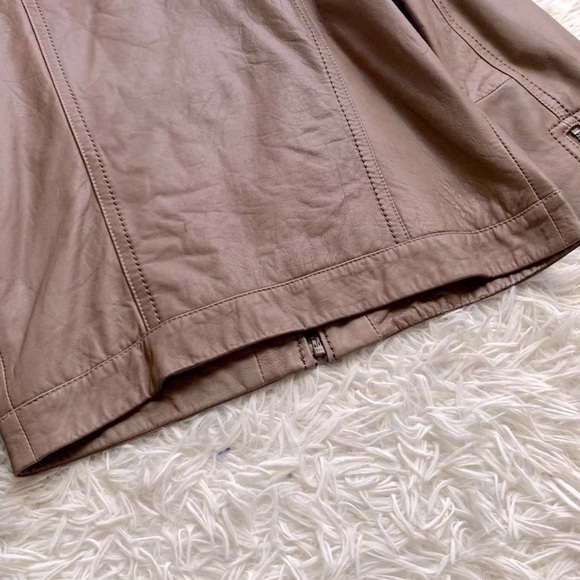 ✨Burberry Lamb Leather Jacket✨ Size XS - Picture 5 of 10